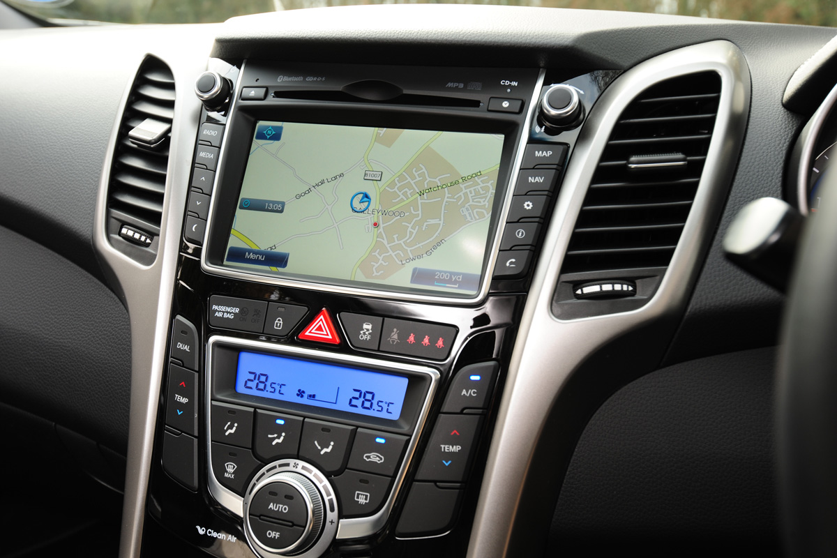 Hyundai i30 3dr centre console