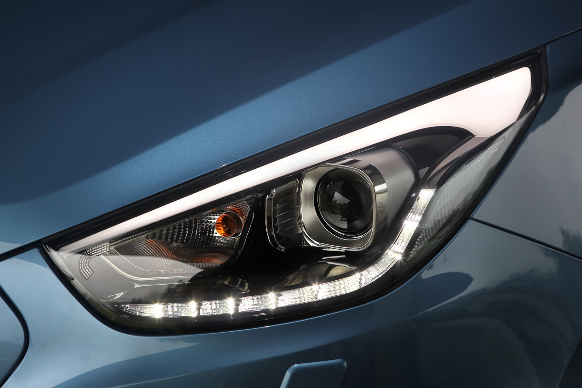 Hyundai ix35 Premium SE headlight