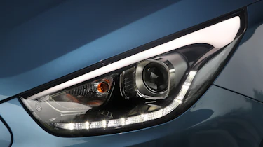 Hyundai ix35 Premium SE headlight