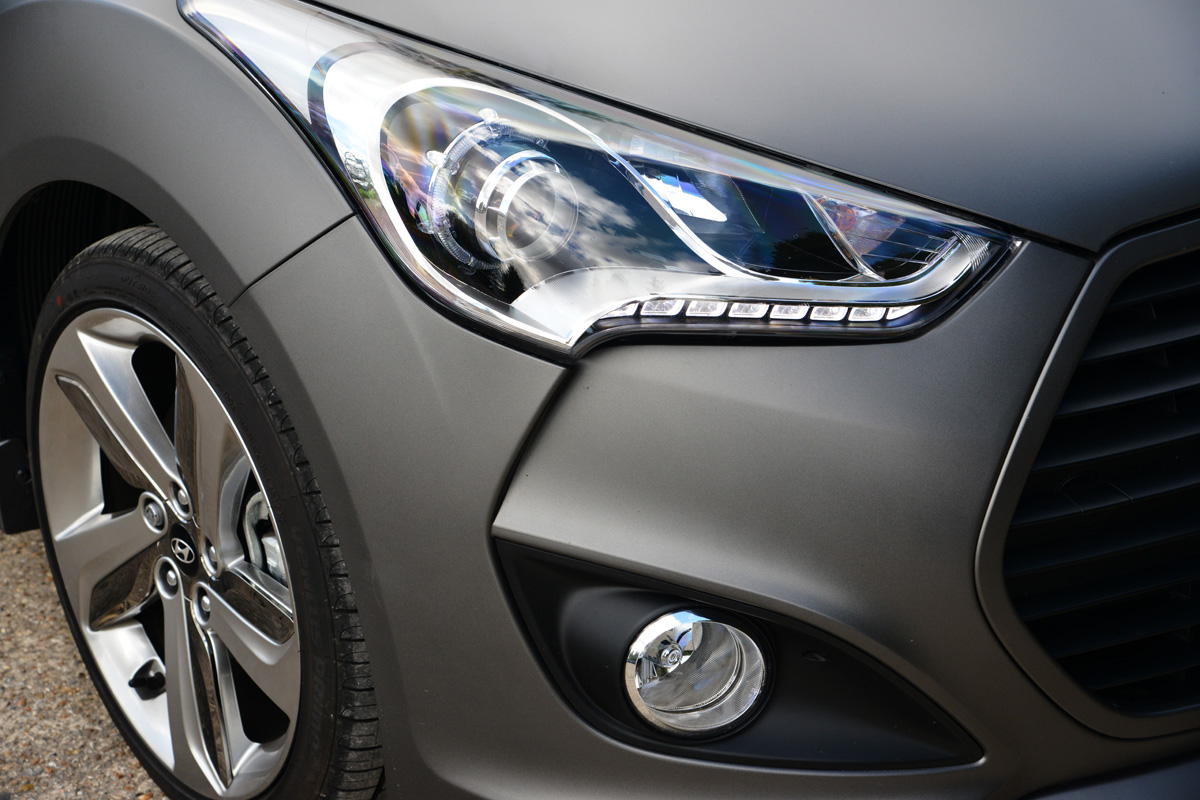 Hyundai Veloster Turbo light detail