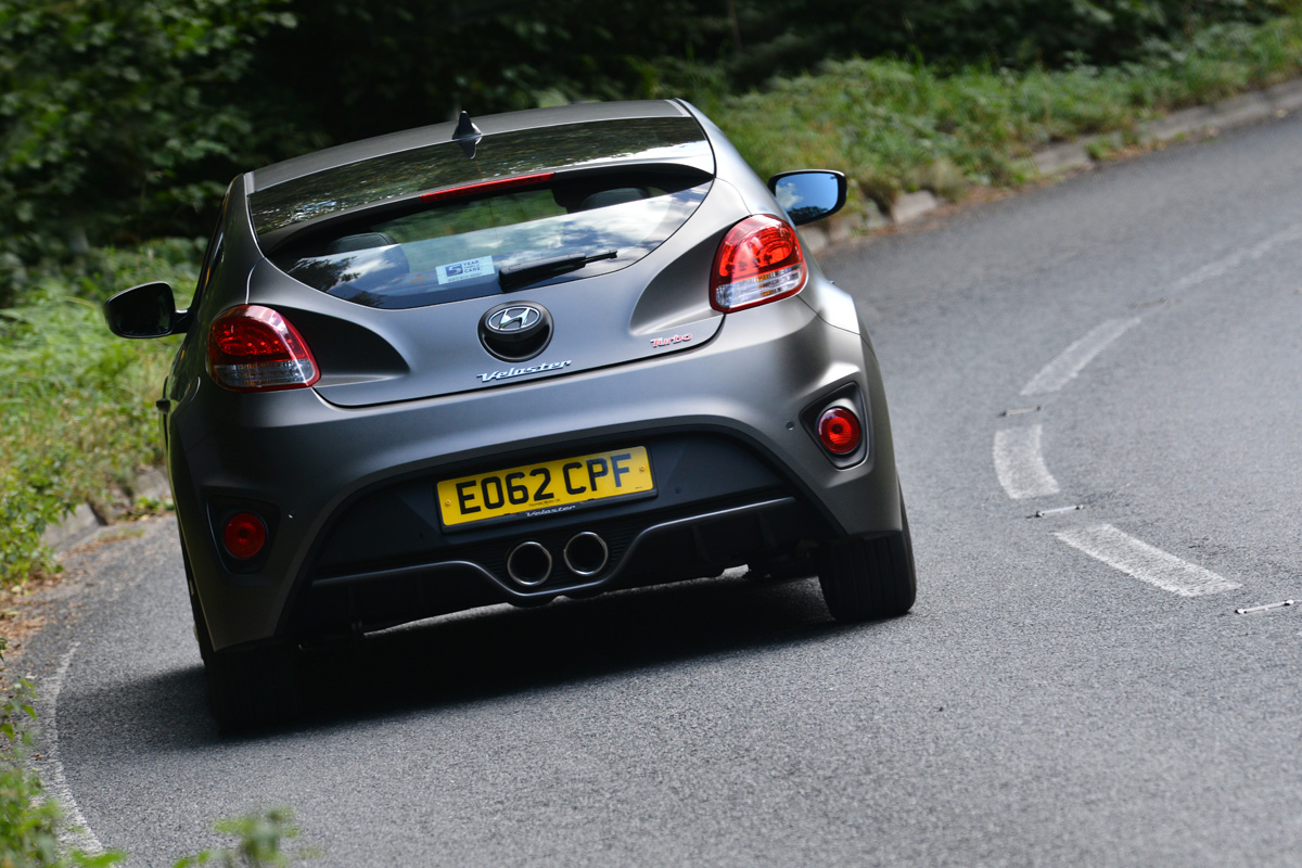 Hyundai Veloster Turbo rear action