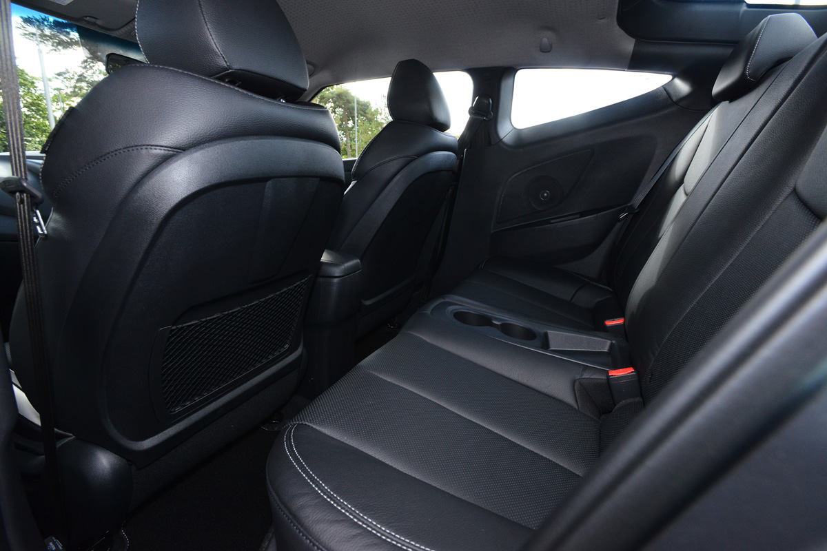 Hyundai Veloster Turbo rear seats