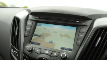 Hyundai Veloster Turbo sat-nav