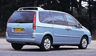 Rear view of Citroen C8