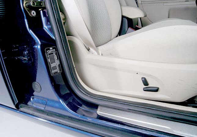 Ford Mondeo door frame