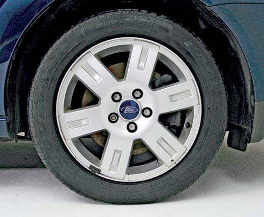 Ford Mondeo tyre