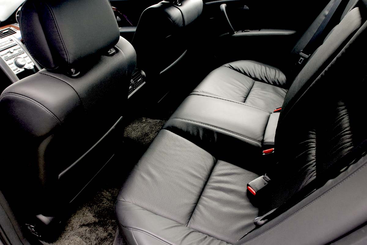 Legend rear seats