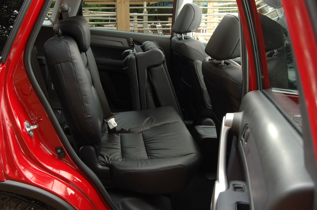 Honda CR-V i-CTDi EX rear seats