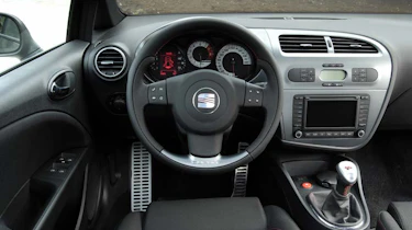 SEAT Leon Cupra inside view