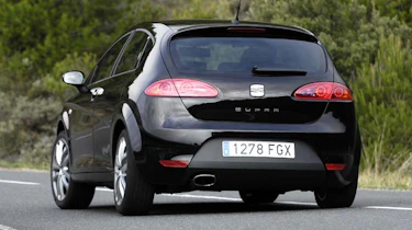 SEAT Leon Cupra rear view