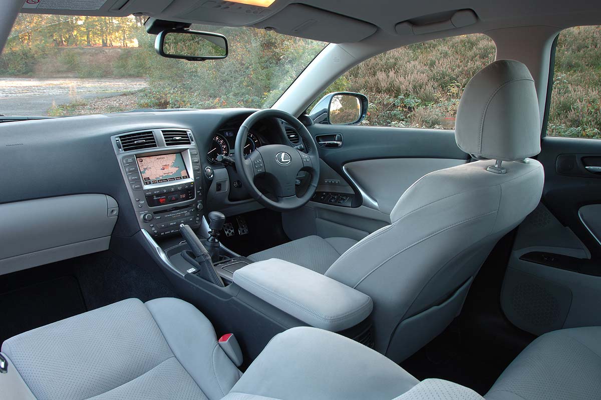Lexus IS220d SE