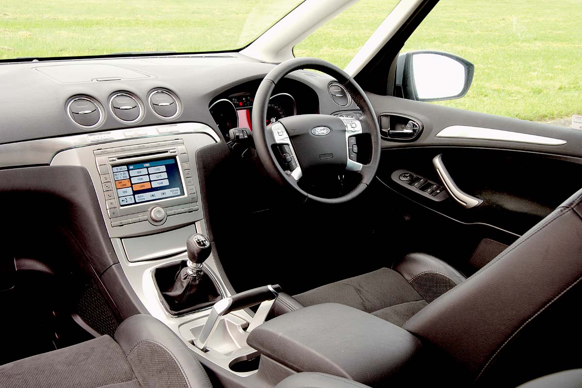 Ford S-MAX interior
