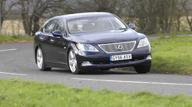 Lexus LS460
