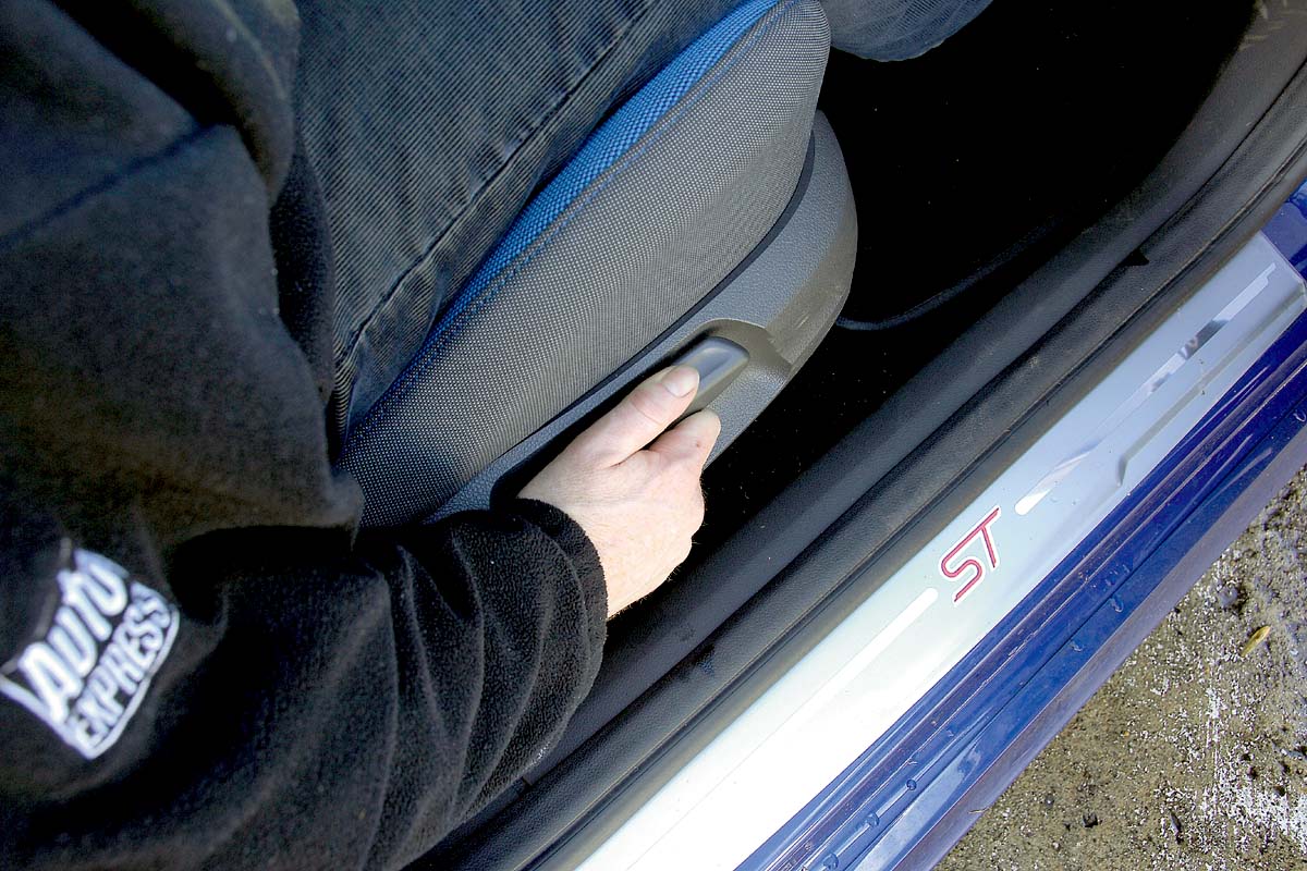 Ford Focus ST-2 seats