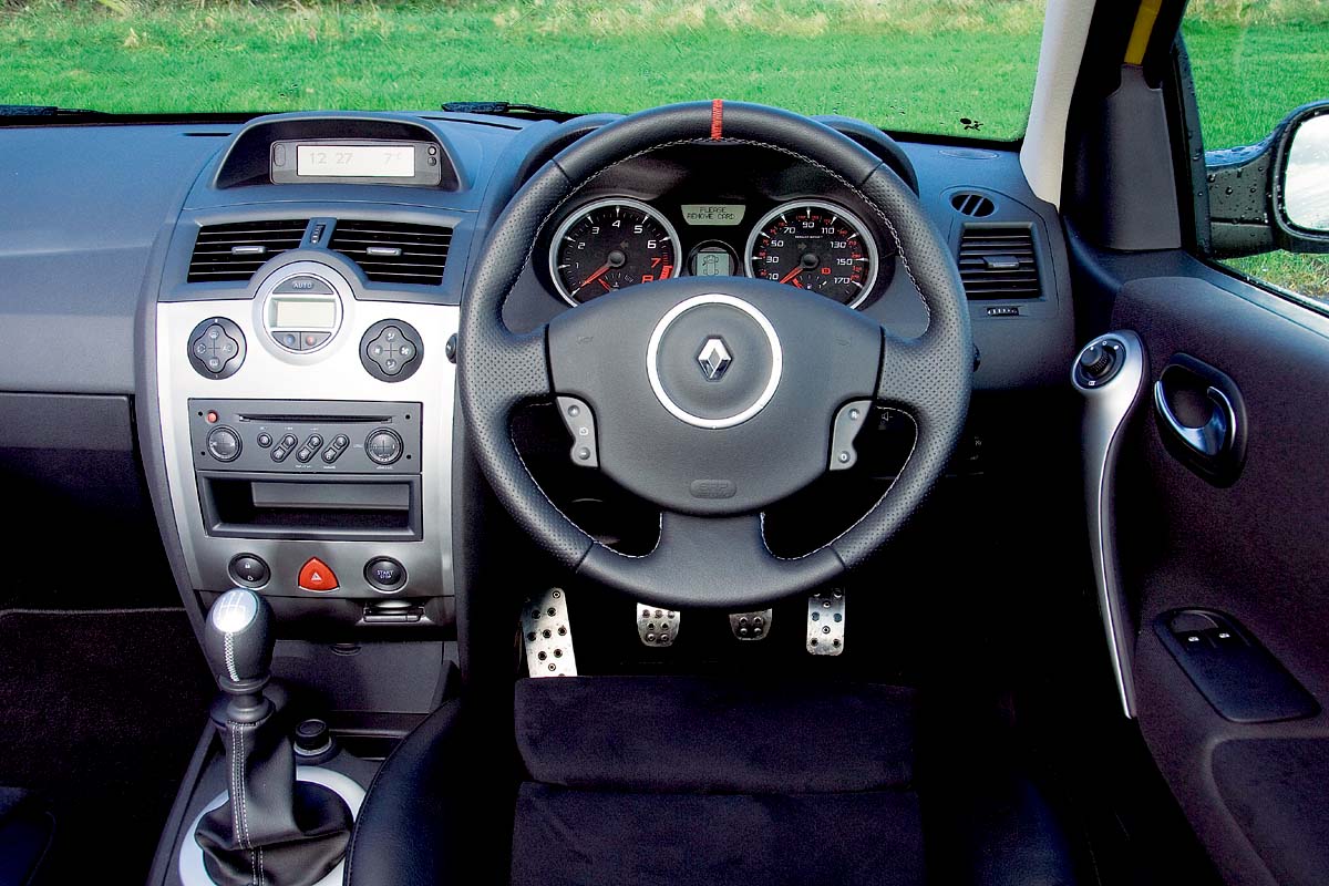 Renaultsport Megane R230 dashboard