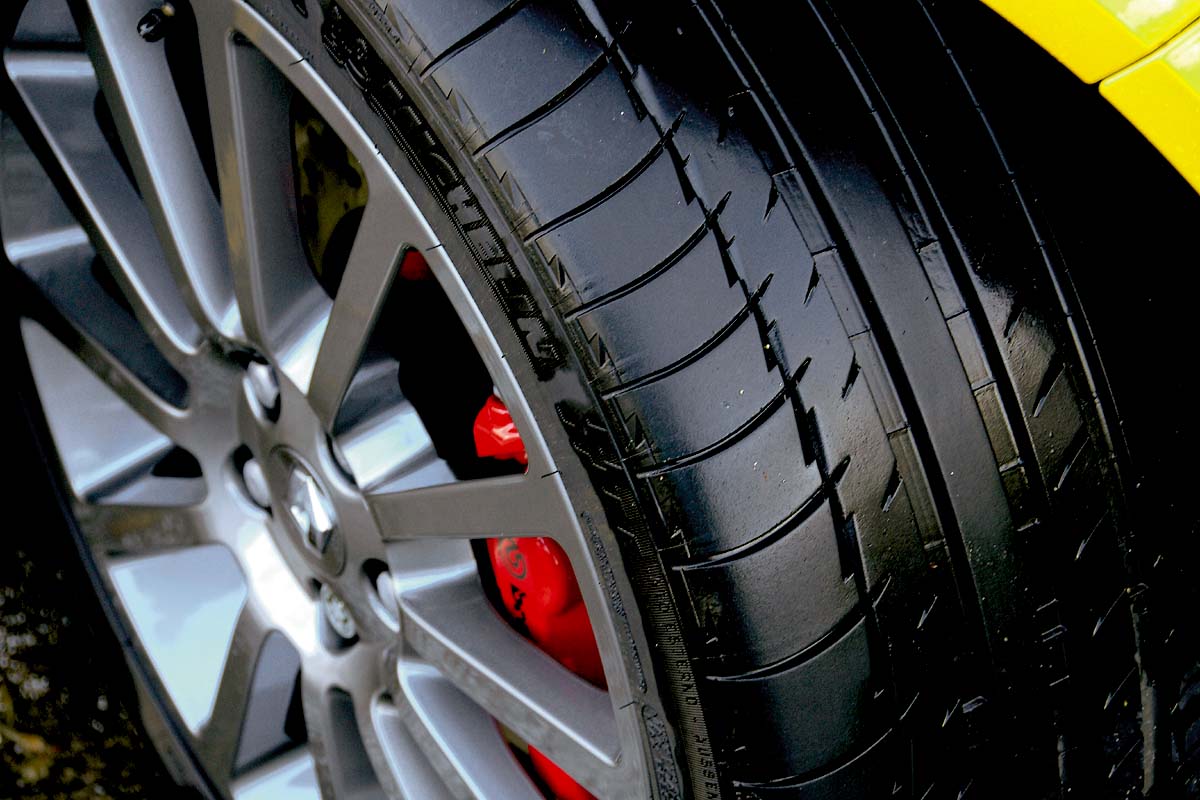 Renaultsport Megane R230 alloy wheel