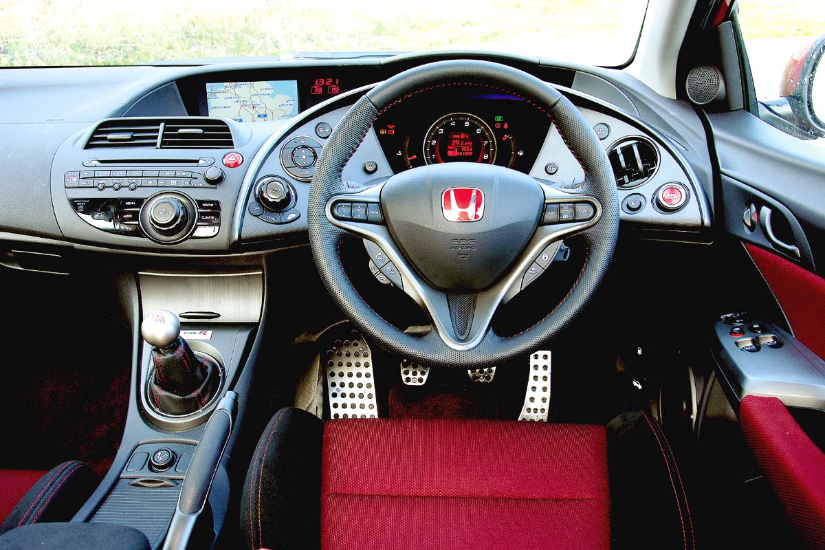 Honda Civic Type-R GT dashboard