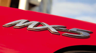 Mazda MX-5 2.0i Badge