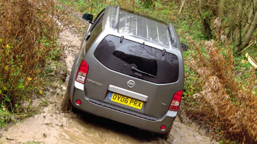 Nissan Pathfinder 2.5 dCi T-Spec