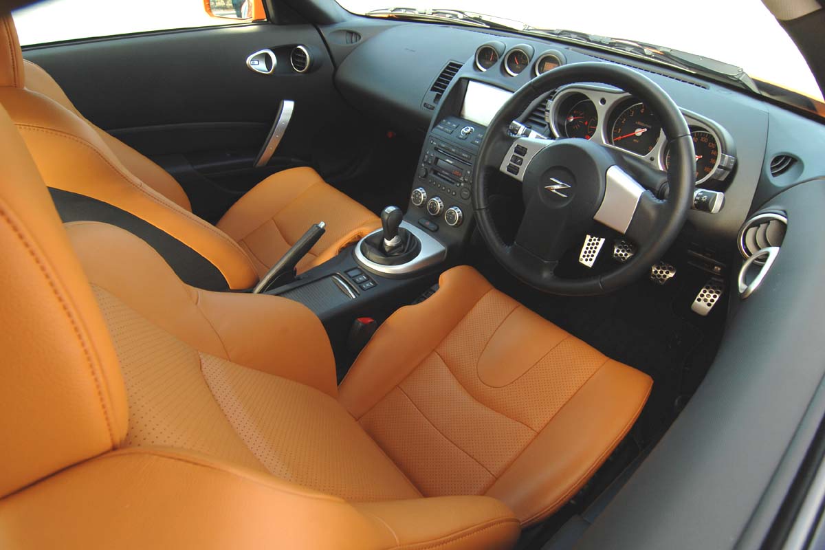 Nissan 350Z interior
