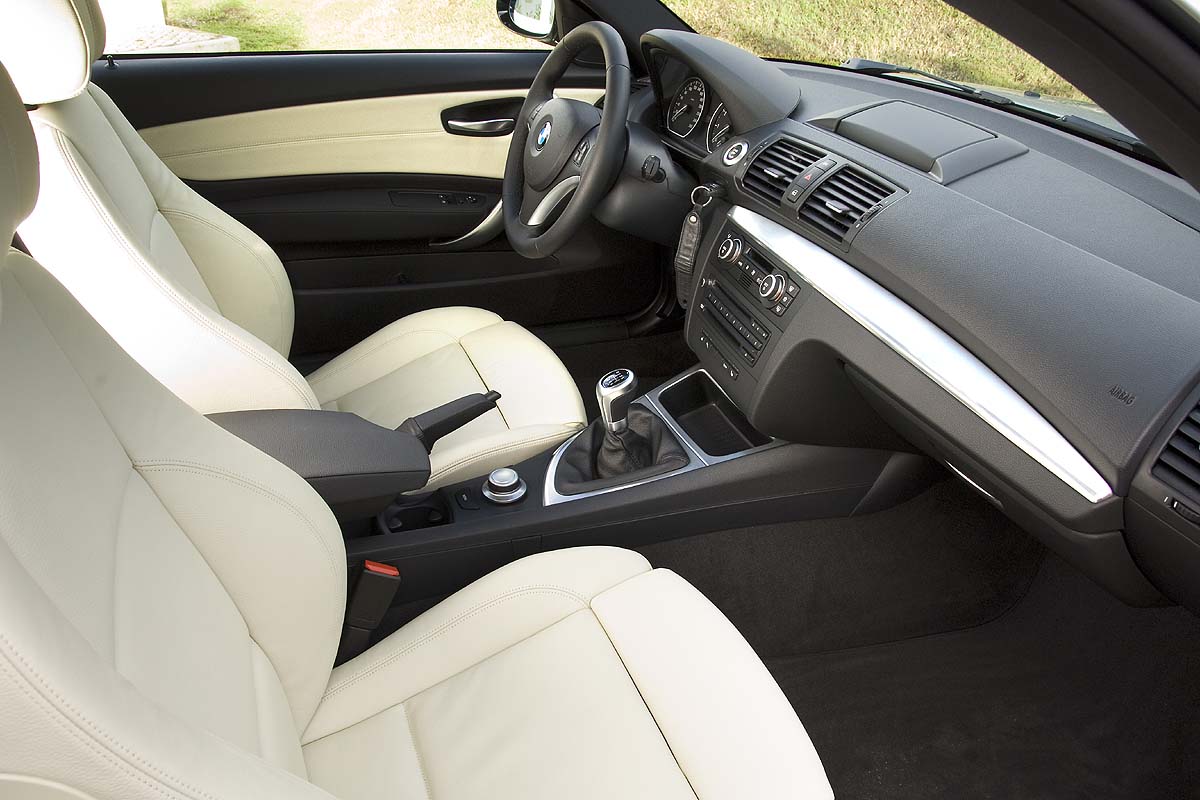 BMW 120i SE 3dr interior