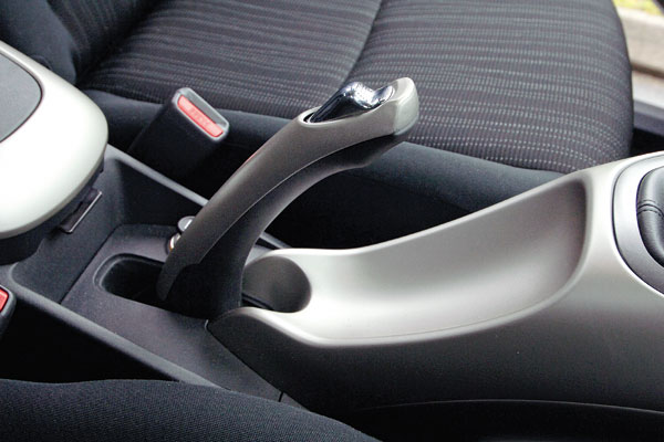 Toyota Auris 2.0 D-4D T3 Handbrake