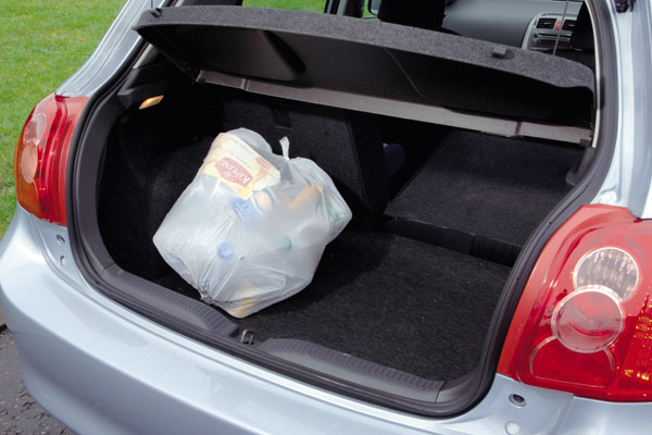 Toyota Auris 2.0 D-4D T3 boot