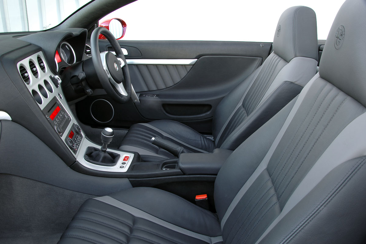 Alfa Spider JTS interior