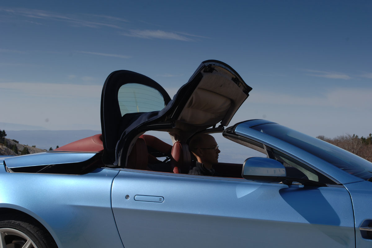 Aston Martin Vantage Roadster