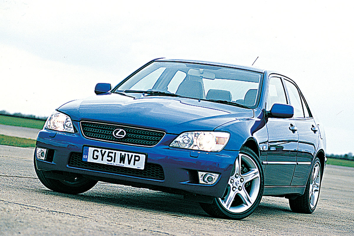 Lexus IS