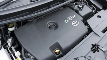 Toyota Auris T180 Five-Door engine