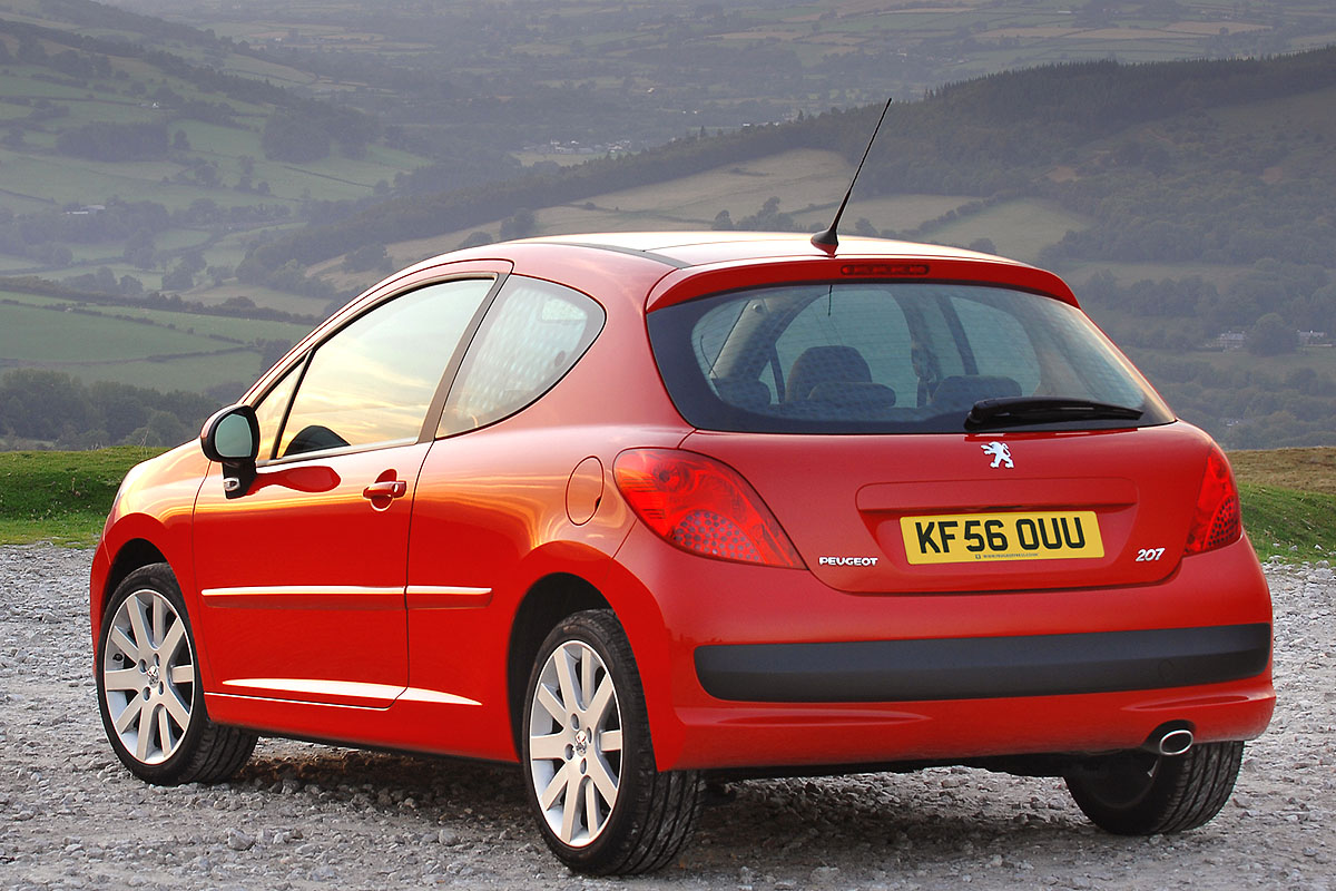Peugeot 207 GT HDi rear
