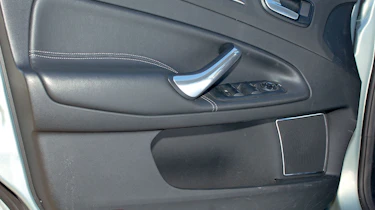 Ford Mondeo door intreior