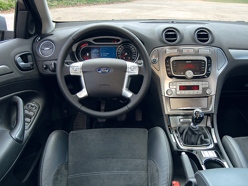 Ford Mondeo interior