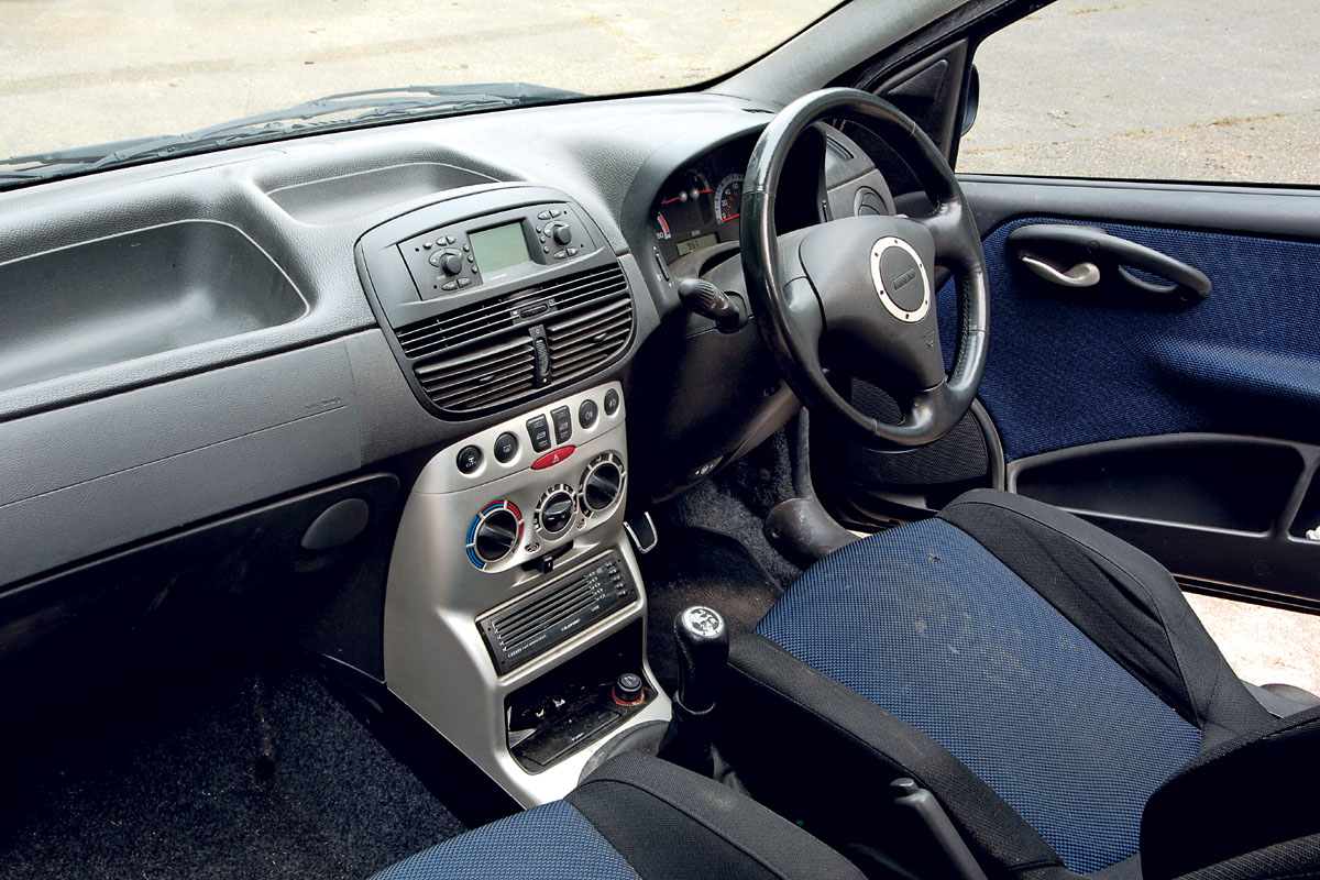 Fiat Punto interior