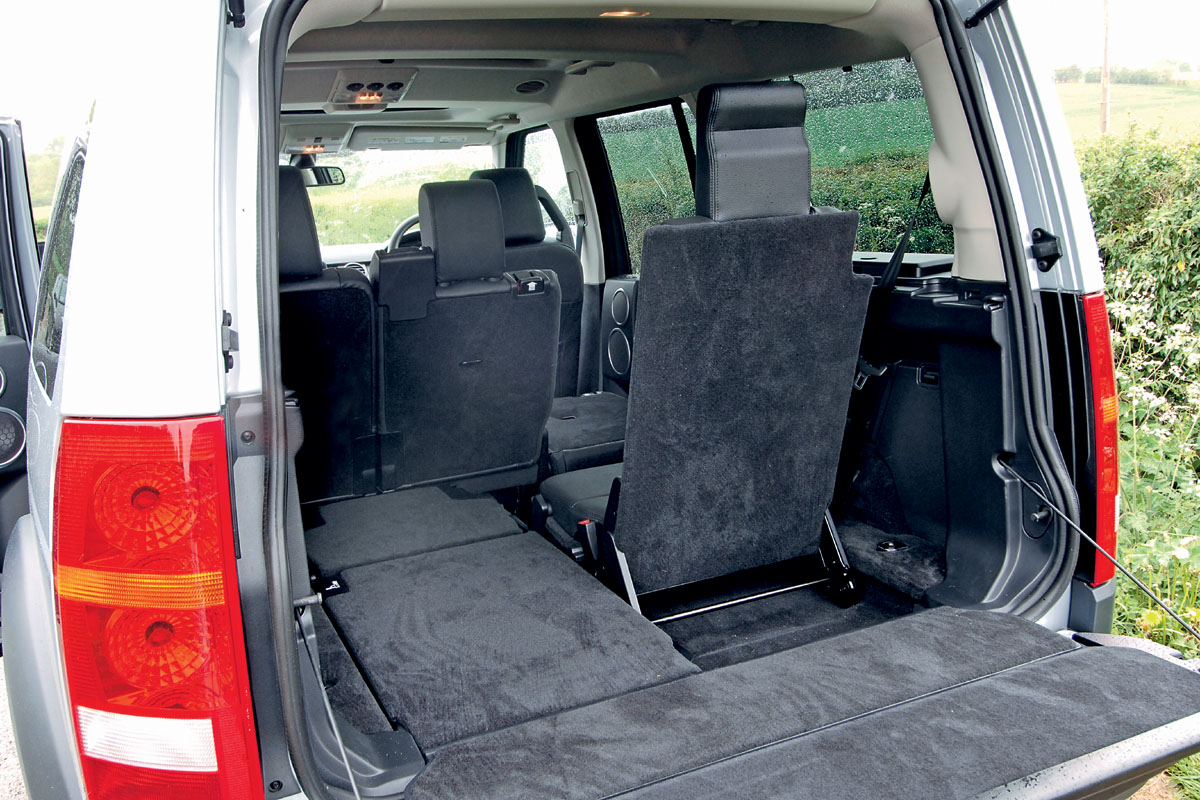 Land Rover Discovery boot