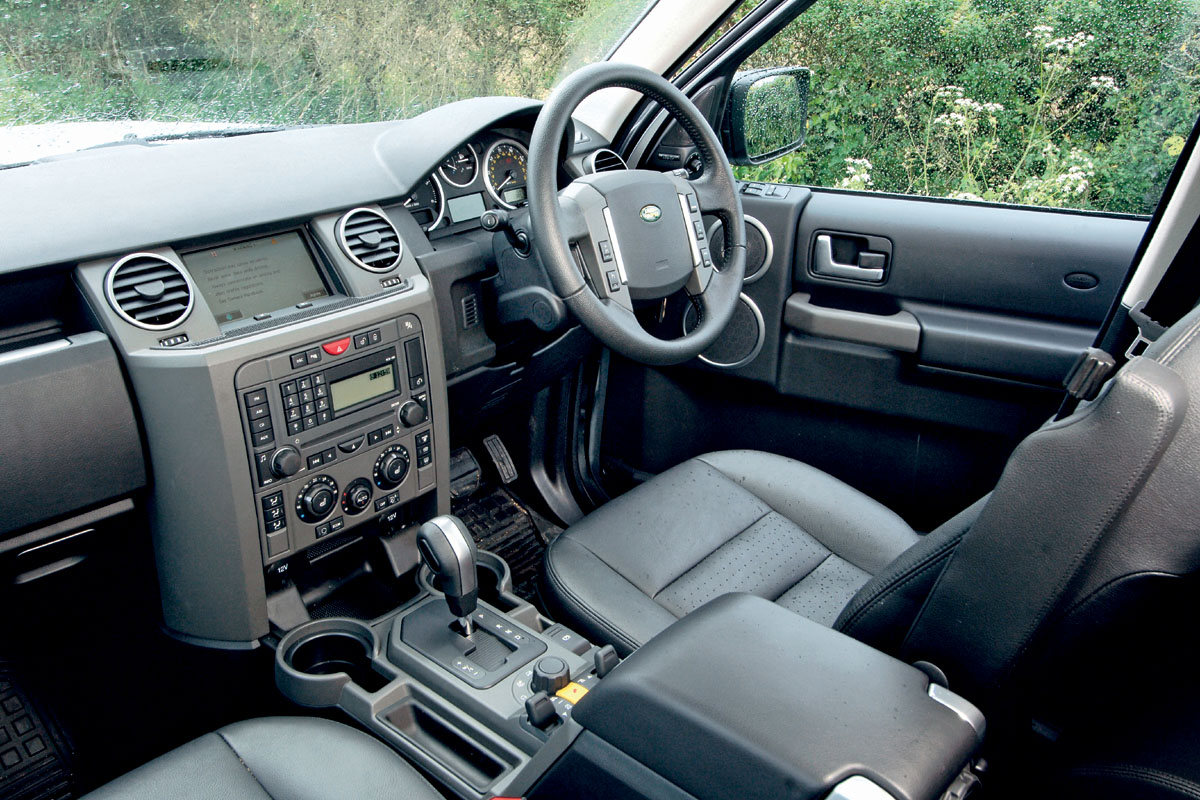 Land Rover Discovery interior