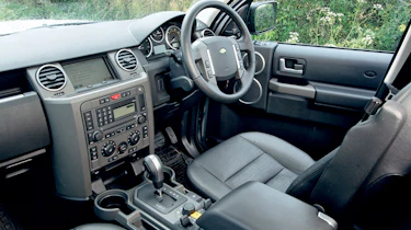 Land Rover Discovery interior