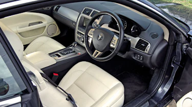 Jaguar XK 4.2 V8 Coupé Seat