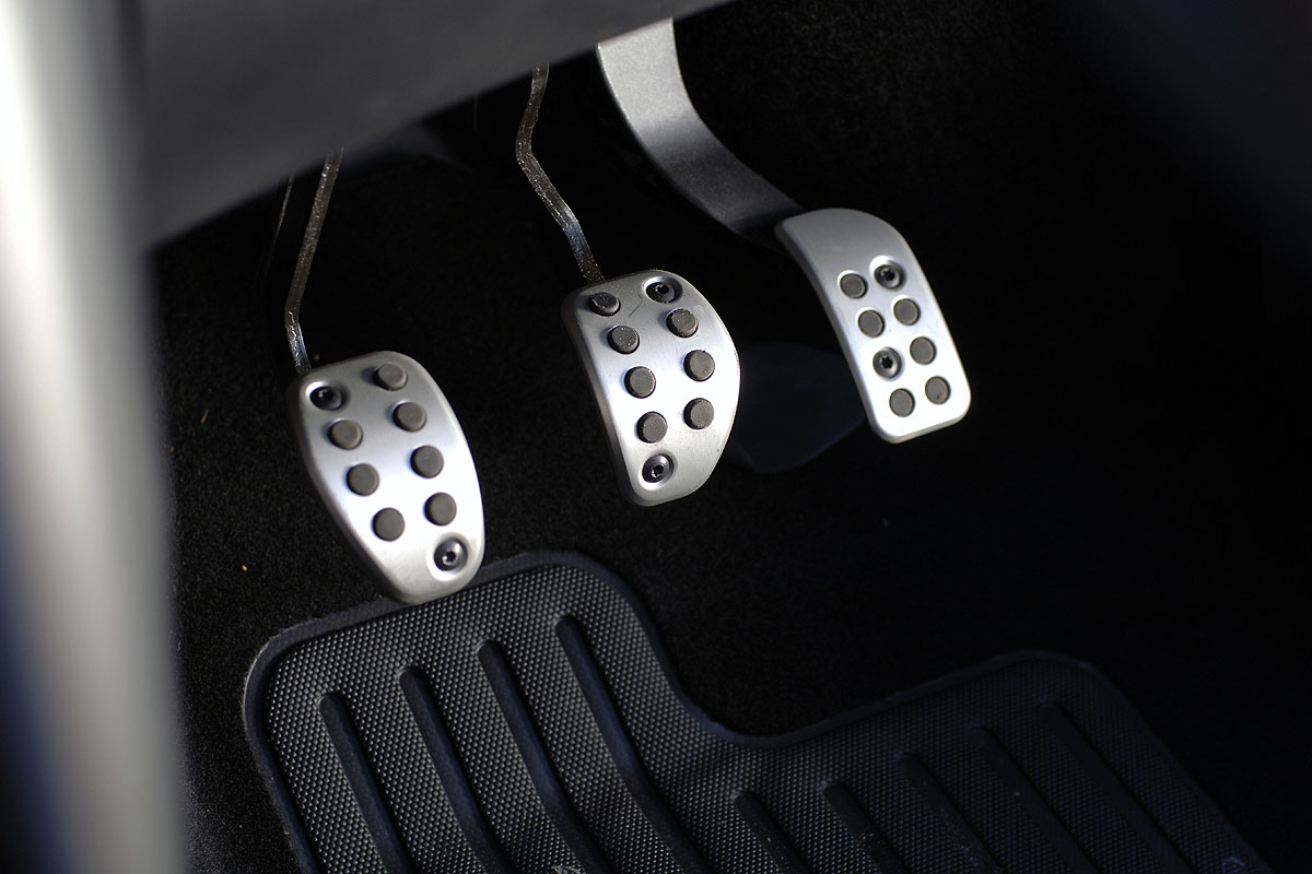 Peugeot 207 GTi pedals