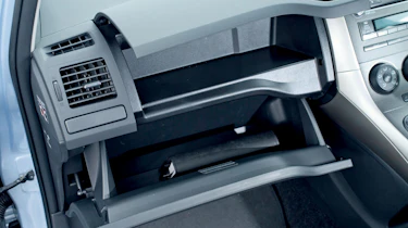 Toyota Auris glovebox
