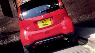 Mitsubishi i