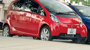 Mitsubishi i