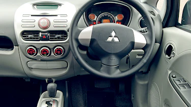 Mitsubishi i