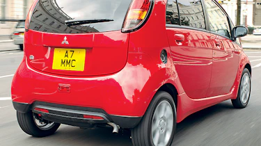 Mitsubishi i