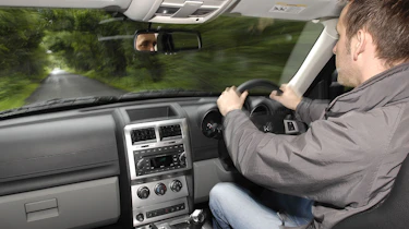 Dodge Nitro 2.8 CRD SXT interior