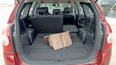 Chevrolet Captiva interior