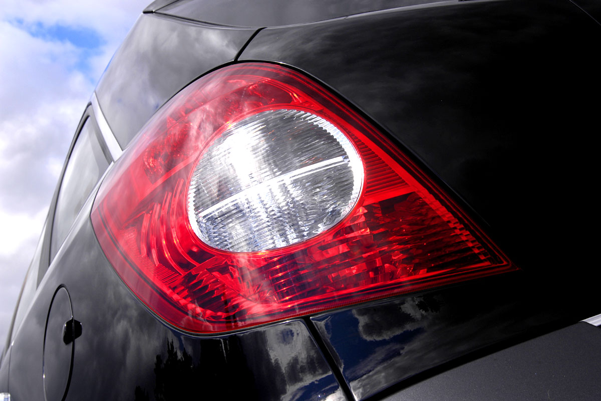 Vauxhall Antara CDTi SE Auto rear light