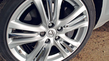 Lexus GS wheel