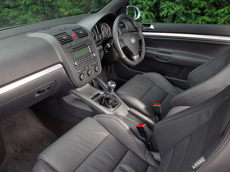 Volkswagen Golf R32